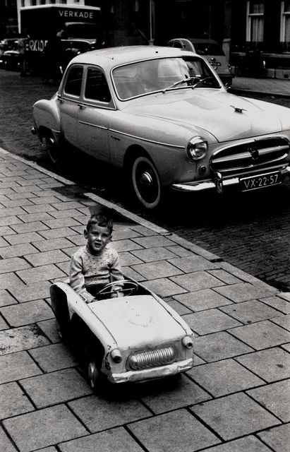 Eddy Posthuma de Boer, Archival pigment print, Little car - De Pijp, 1957