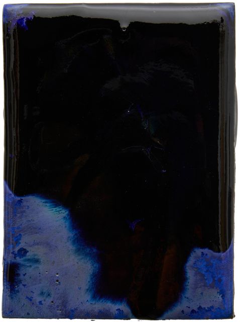 Krijn Kroes, Glazed ceramics, Tiefblau II (Narcissus), 2024