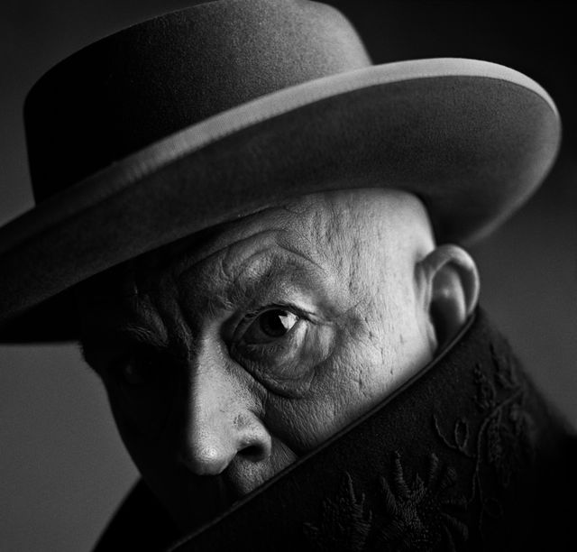 Sandro  Miller, Archival pigment print, Irving Penn / Pablo Picasso, Cannes, France (1957), 2014